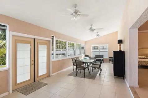 922 Jackson Way Fort Pierce FL 34949