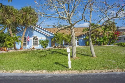 922 Jackson Way Fort Pierce FL 34949