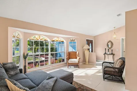 922 Jackson Way Fort Pierce FL 34949