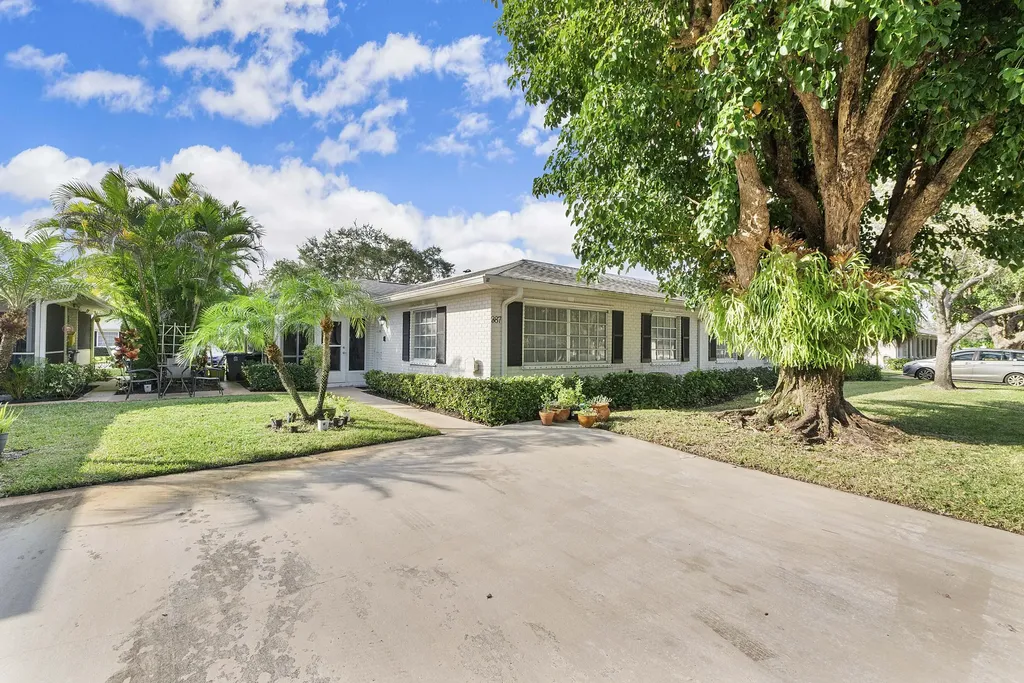 10109 S 44th Drive Boynton Beach FL 33436