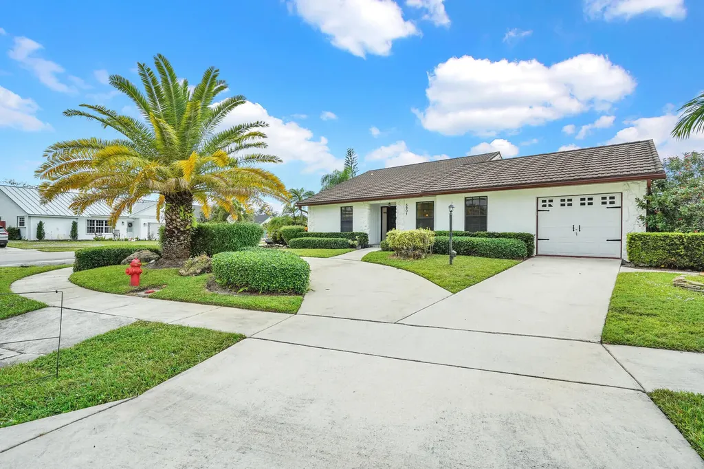 5901 White Cypress Drive Lake Worth FL 33467