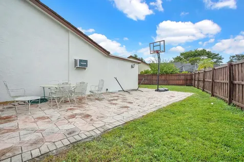 5901 White Cypress Drive Lake Worth FL 33467