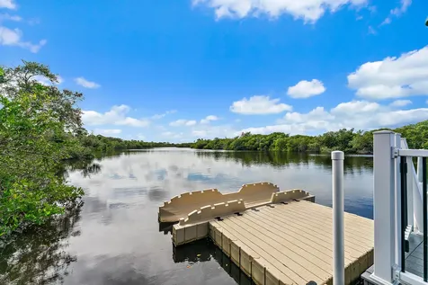 200 Sw Pomeroy Street Stuart FL 34997