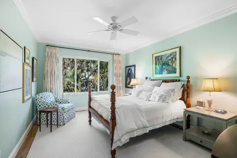 725 Palm Trail Delray Beach FL 33483