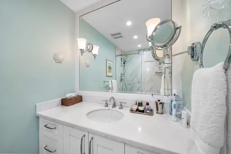 725 Palm Trail Delray Beach FL 33483