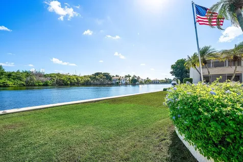 725 Palm Trail Delray Beach FL 33483