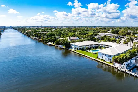 725 Palm Trail Delray Beach FL 33483