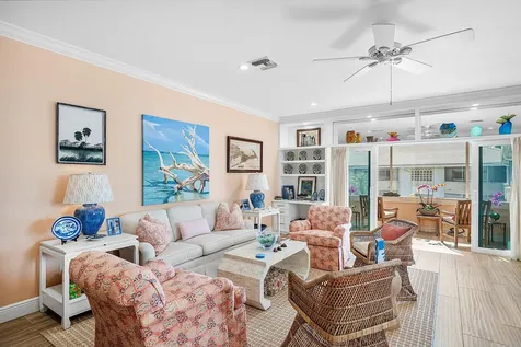 725 Palm Trail Delray Beach FL 33483