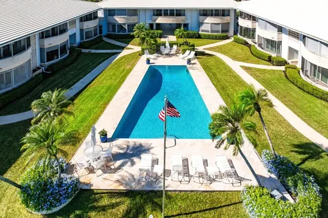 725 Palm Trail Delray Beach FL 33483