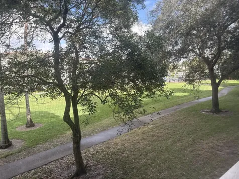 2804 Victoria Way Coconut Creek FL 33066