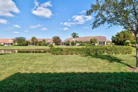 6360 Oxford Circle Vero Beach FL 32966