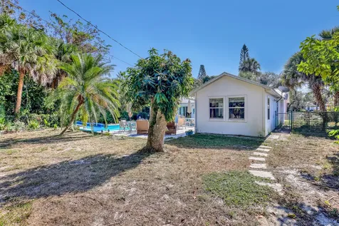 850 5th Place Vero Beach FL 32962