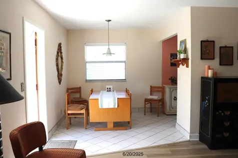 716 Saxony O Delray Beach FL 33446