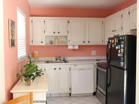 716 Saxony O Delray Beach FL 33446