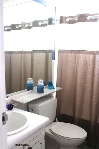 716 Saxony O Delray Beach FL 33446