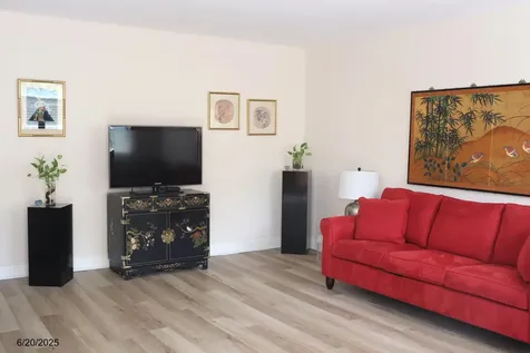 716 Saxony O Delray Beach FL 33446