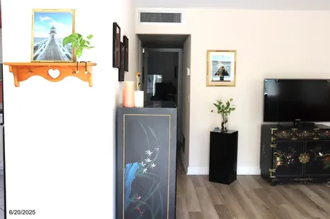 716 Saxony O Delray Beach FL 33446