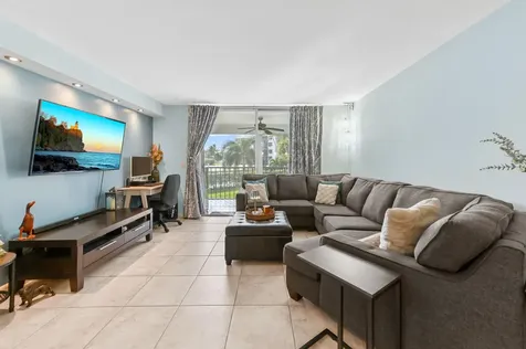 198 Nw 67th Street Boca Raton FL 33487