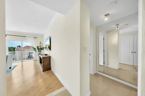 250 N Bradley Place Palm Beach FL 33480