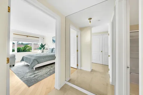 250 N Bradley Place Palm Beach FL 33480