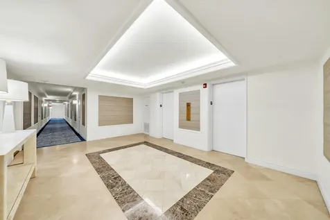 250 N Bradley Place Palm Beach FL 33480