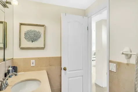 250 N Bradley Place Palm Beach FL 33480