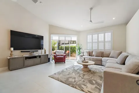 45 Via Verona Palm Beach Gardens FL 33418