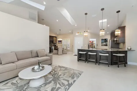45 Via Verona Palm Beach Gardens FL 33418