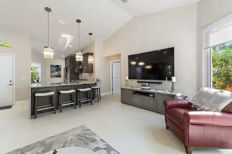 45 Via Verona Palm Beach Gardens FL 33418