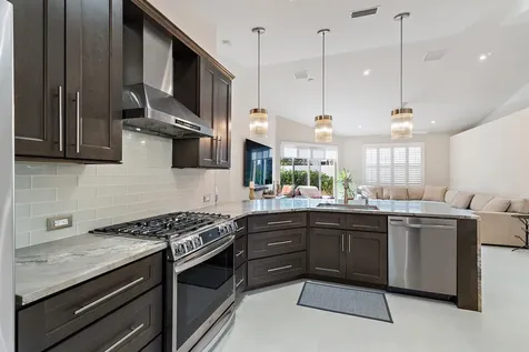 45 Via Verona Palm Beach Gardens FL 33418