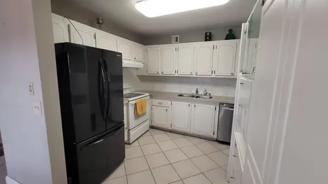 35 Somerset B West Palm Beach FL 33417