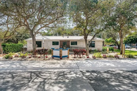 112 SE 10th Street Delray Beach FL 33483