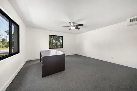 112 SE 10th Street Delray Beach FL 33483