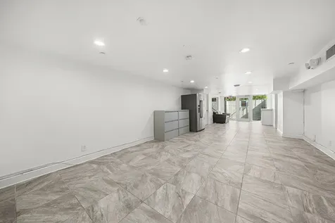 112 SE 10th Street Delray Beach FL 33483