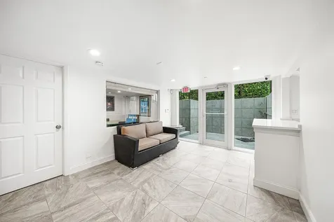 112 SE 10th Street Delray Beach FL 33483