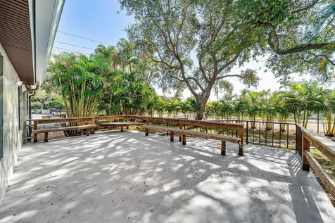 112 SE 10th Street Delray Beach FL 33483