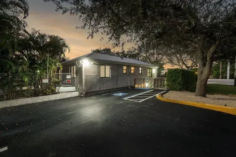 112 SE 10th Street Delray Beach FL 33483