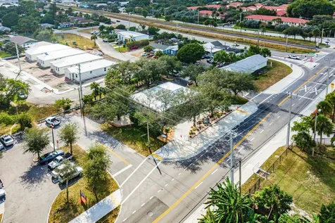 112 SE 10th Street Delray Beach FL 33483