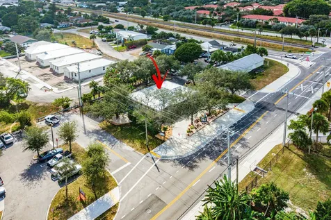 112 SE 10th Street Delray Beach FL 33483