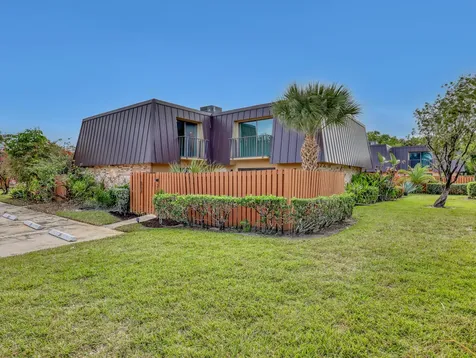5738 Se Windsong Lane Stuart FL 34997