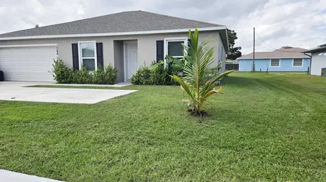 1346 Se Floresta Drive Port Saint Lucie FL 34983