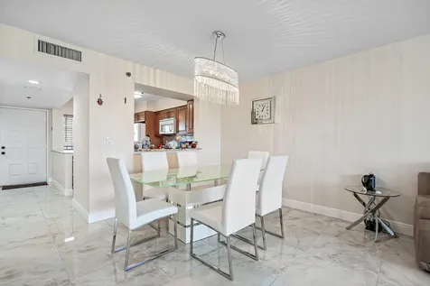 7290 Kinghurst Drive Delray Beach FL 33446