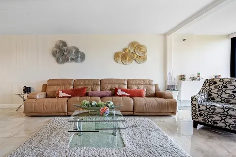 7290 Kinghurst Drive Delray Beach FL 33446