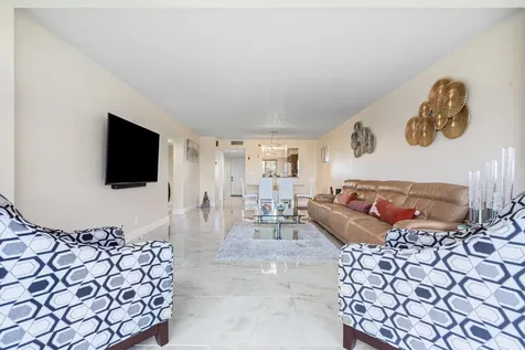 7290 Kinghurst Drive Delray Beach FL 33446