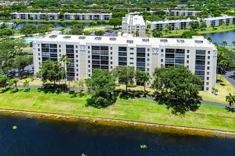 7290 Kinghurst Drive Delray Beach FL 33446