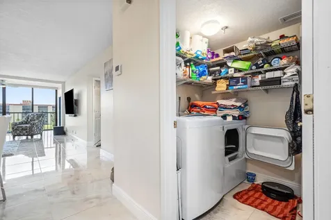 7290 Kinghurst Drive Delray Beach FL 33446