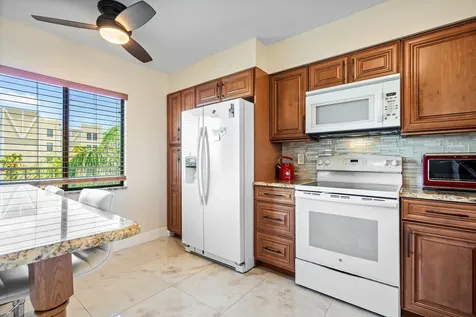 7290 Kinghurst Drive Delray Beach FL 33446