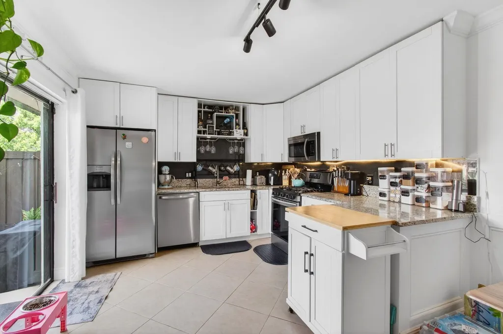 2140 White Pine Circle Greenacres FL 33415