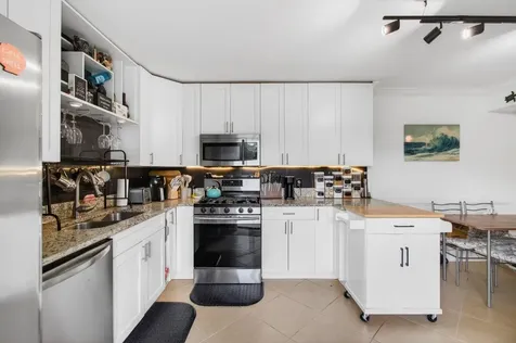 2140 White Pine Circle Greenacres FL 33415