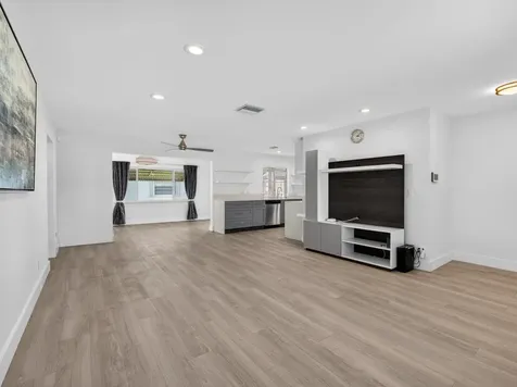 2003 Sw 17th Street Boynton Beach FL 33426